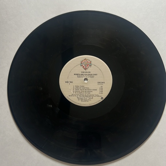Van halen - diver down - vintage vinyl record - condition is G - Picture 4 of 7